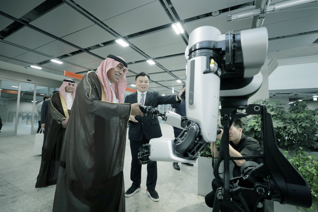 NAVER 1784, The “Tech Convergence Building,” Welcomes Saudi Arabian Minister of Commerce